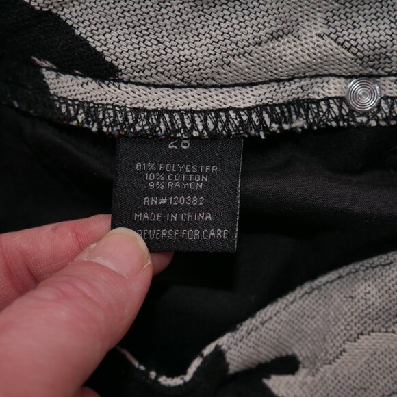 Rebel Vengeance Winged Skull Tapestry Cargo Pants Size 28x32 Goth Streetwear - Picture 11 of 13